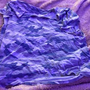 Women’s short sleeve camo shirt